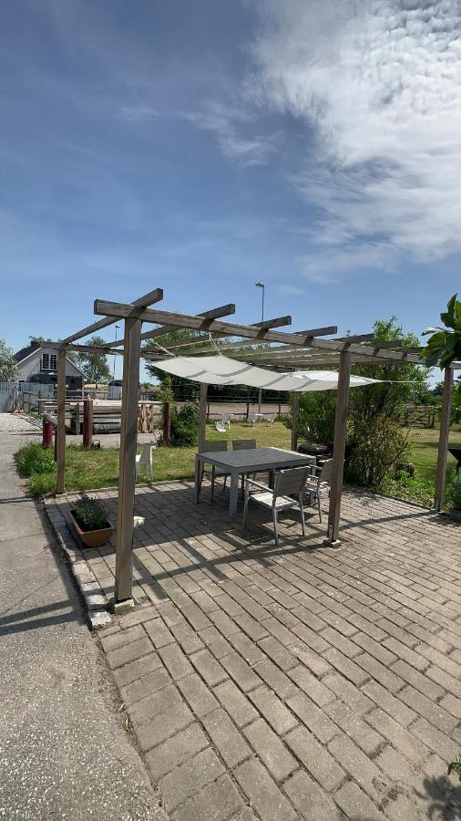 Stort Rymligt Boende Med Tva Sovrum Och Pentry I Lantlig Miljoe Höllviken エクステリア 写真
